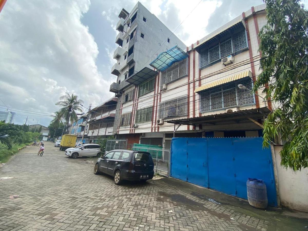 Bulusaraung Homestay Makassar Exterior photo